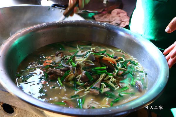 中寮必吃,南投中寮,在地人美食,臉盆雜菜麵,阿貞雜菜麵,龍鳳瀑布 @可人之家