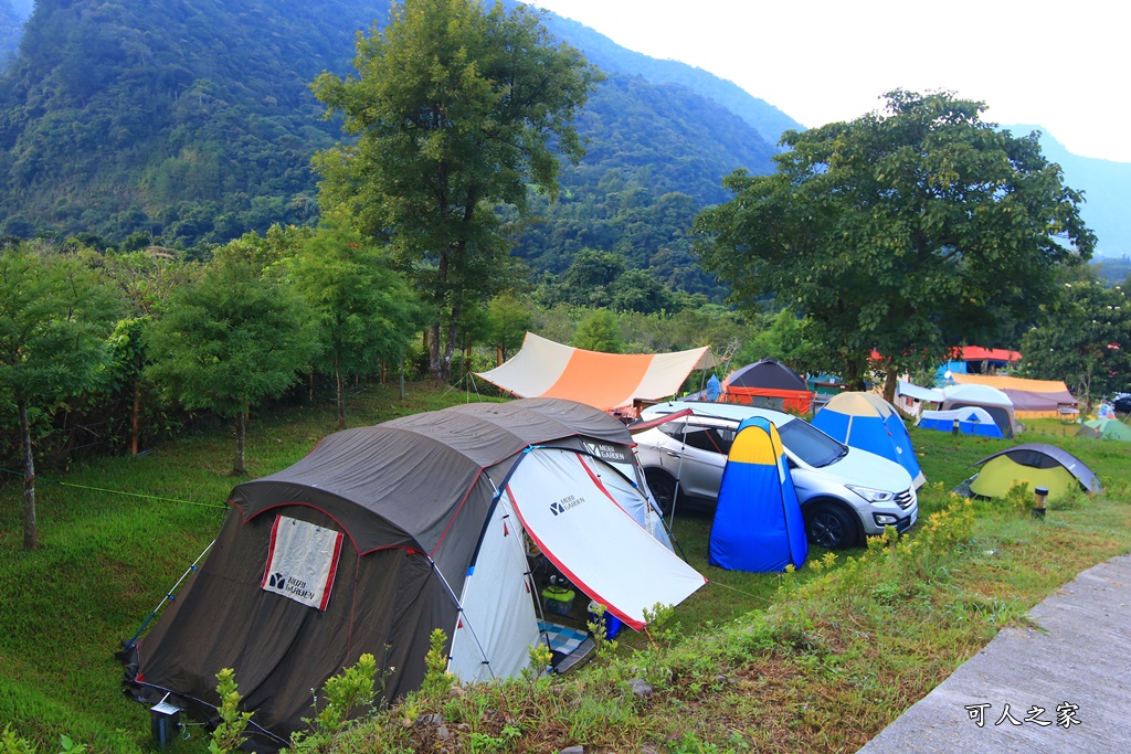 南投玩水露營區,南投露營區,楓香樹林,溜滑梯露營區,玩水,玩沙