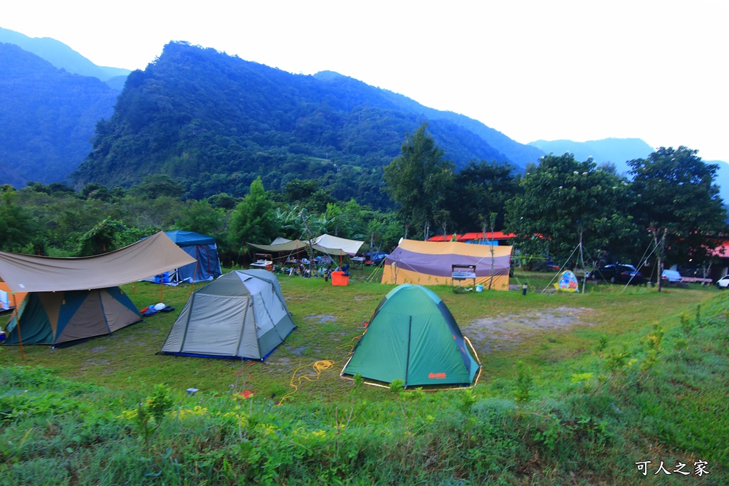 南投玩水露營區,南投露營區,楓香樹林,溜滑梯露營區,玩水,玩沙