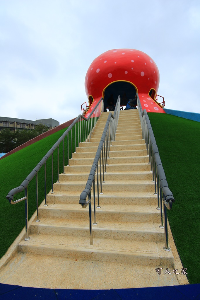 八爪章魚溜滑梯,苗栗特色公園,苗栗縣議會後方,貓裏喵親子公園