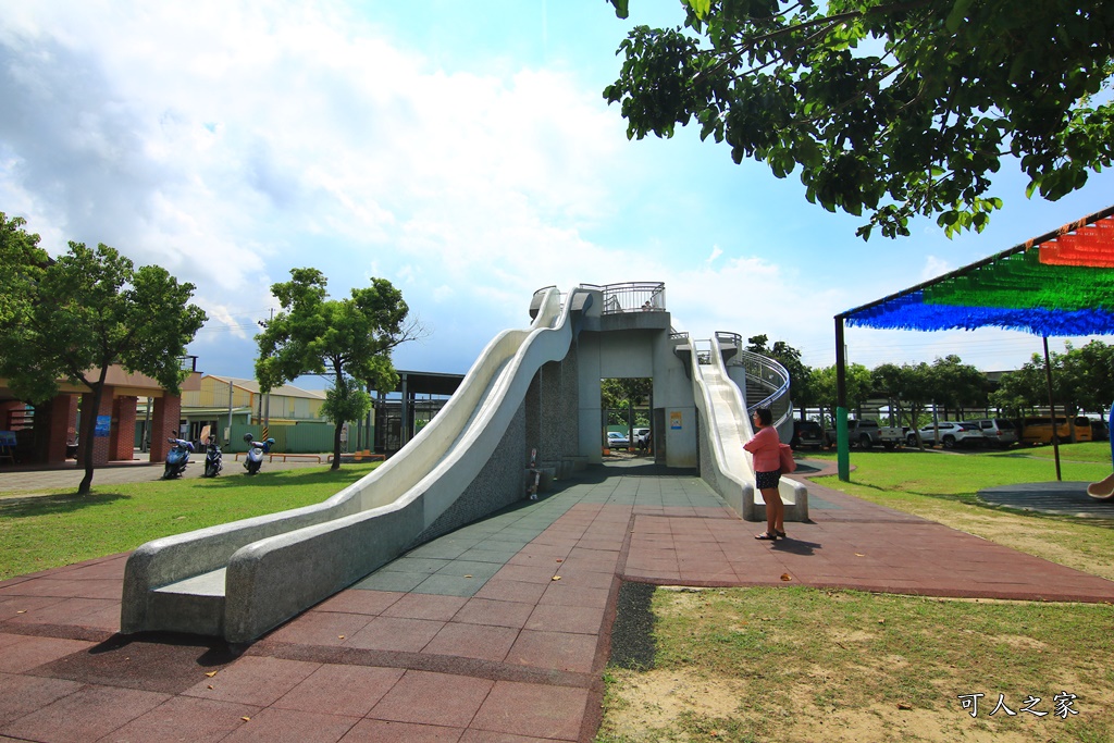 公園綠地,新增二層樓溜滑梯,景觀吊橋,無障礙設施,生態教育