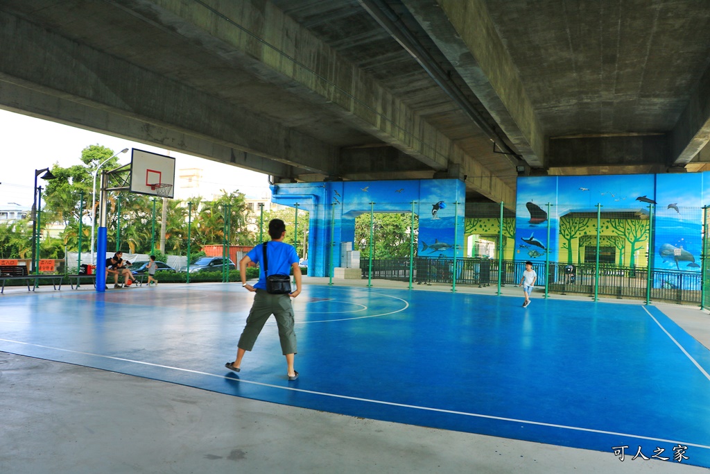 共融式遊戲場,國道2號國際路橋下公園