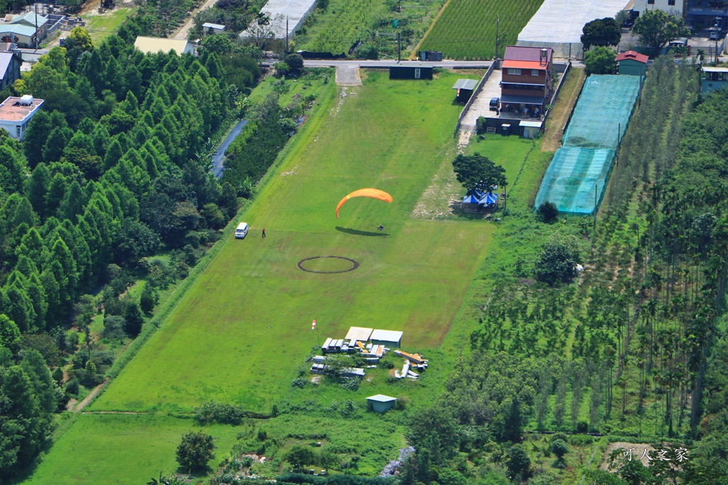 虎頭山飛行傘基地 建議假日來訪 瓢虫屋