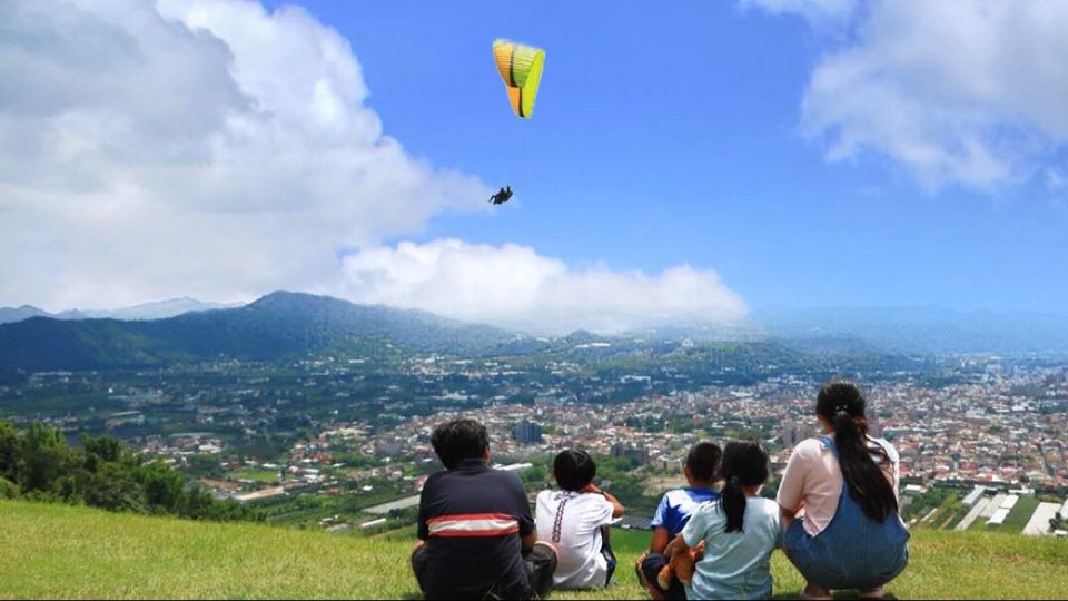 埔里滑翔翼,埔里飛行傘,虎頭山飛行傘,虎頭山飛行傘基地 @可人之家