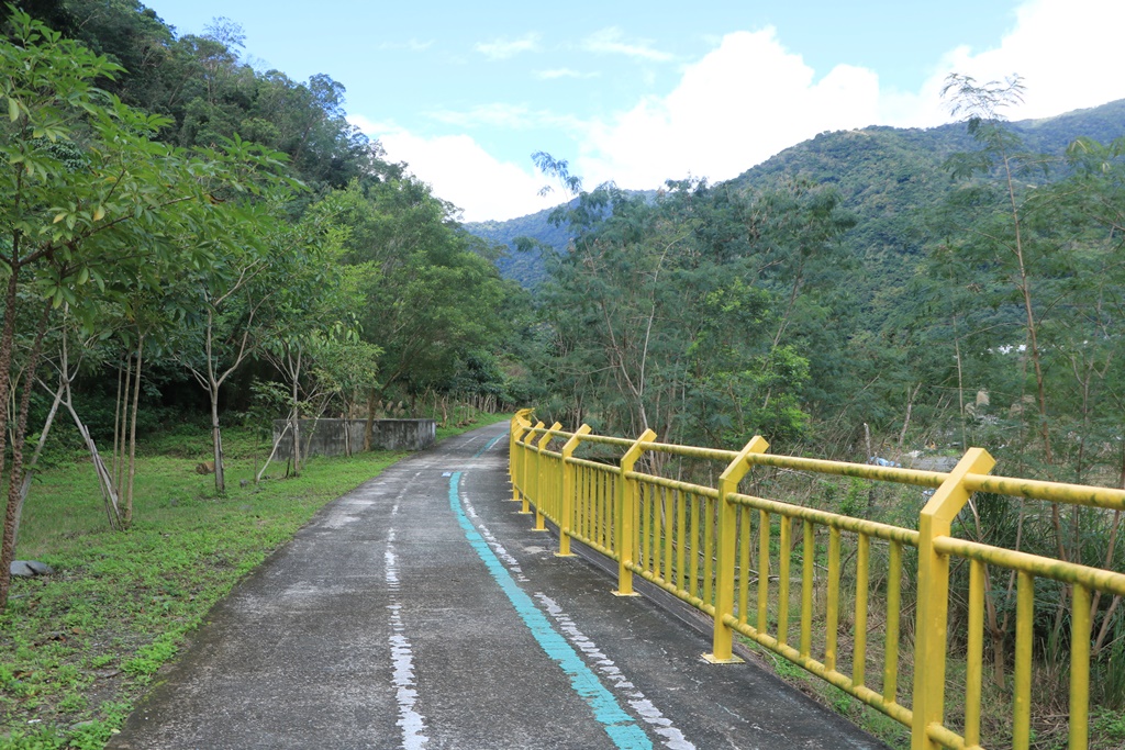 台東嘉蘭,台東金峰景點,嘉蘭天空步道,嘉蘭溫泉公園,太麻里溪,拉冷冷大橋,泡湯新景點