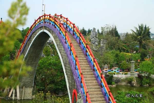 一日遊行程,五千歲公園,四湖箔子寮神仙3d彩繪,四湖長春園藝孤挺花園,小豬的故鄉,旅遊景點,遊景點吃美食,雲林怎麼玩,雲林景點,雲林海線一日遊,雲林親子遊,順遊景點,駝鳥肉蚵嗲