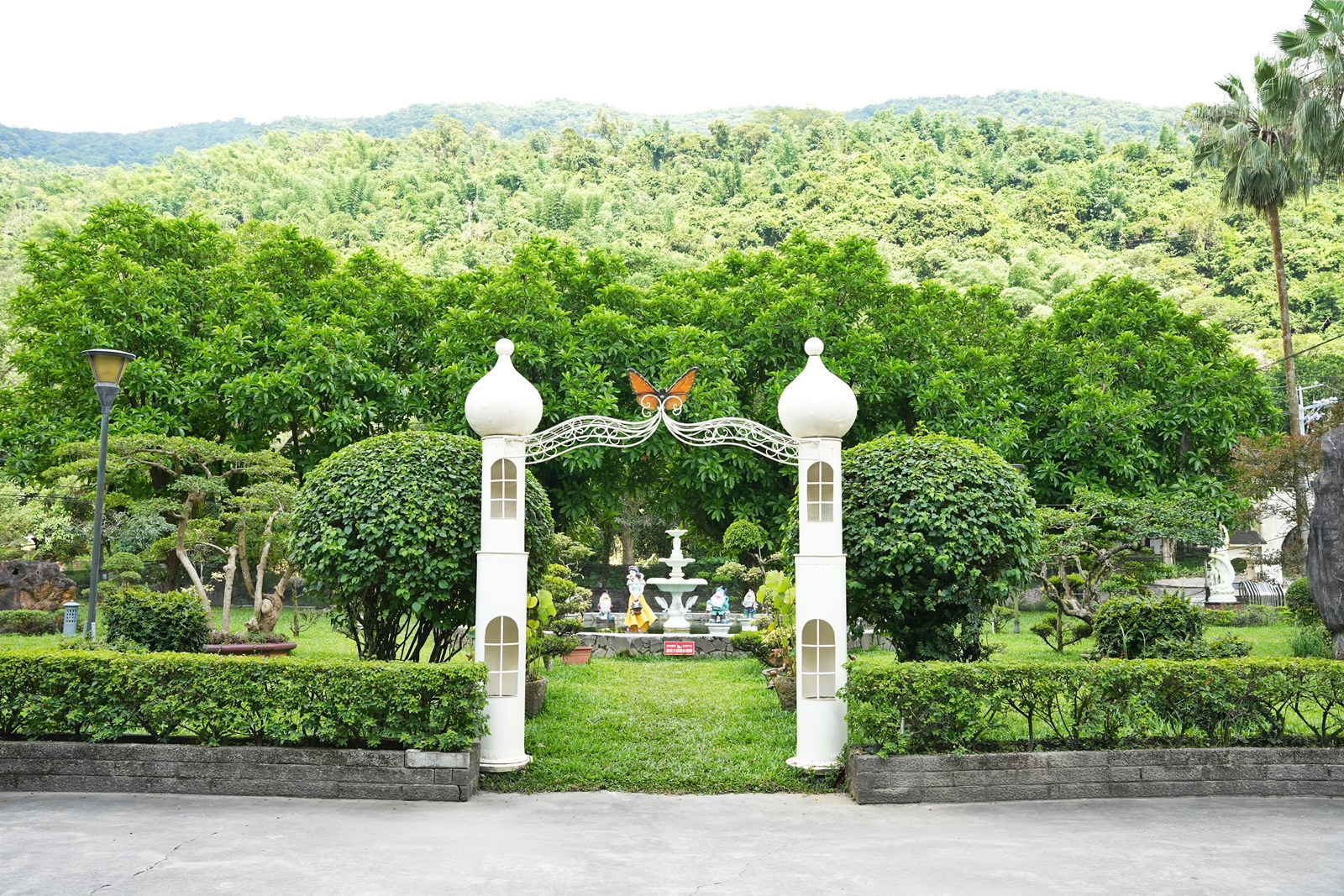 扇平山莊,教堂,歐式莊園泡湯區,網美造景,高雄新景點