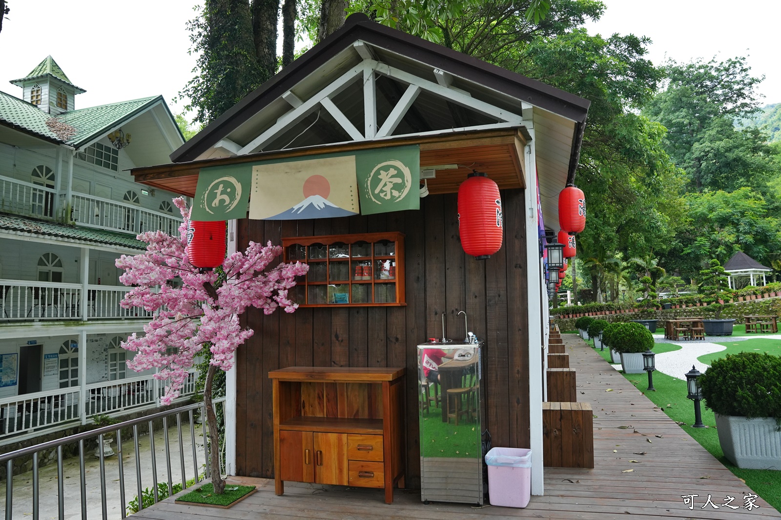 扇平山莊,教堂,歐式莊園泡湯區,網美造景,高雄新景點