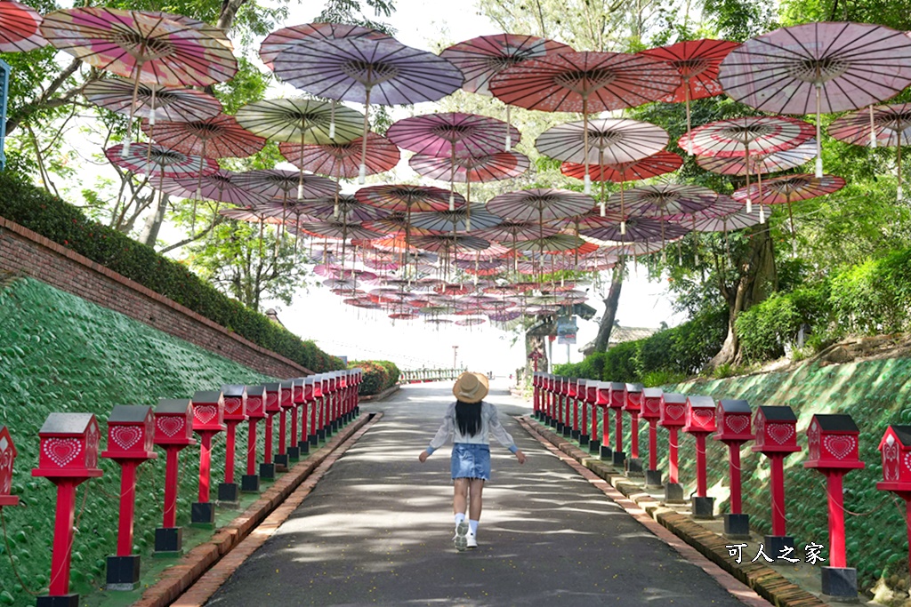 台南一日遊,台南搭船遊湖,台南柳營尖山埤渡假村,台南柳營景點,天鵝船