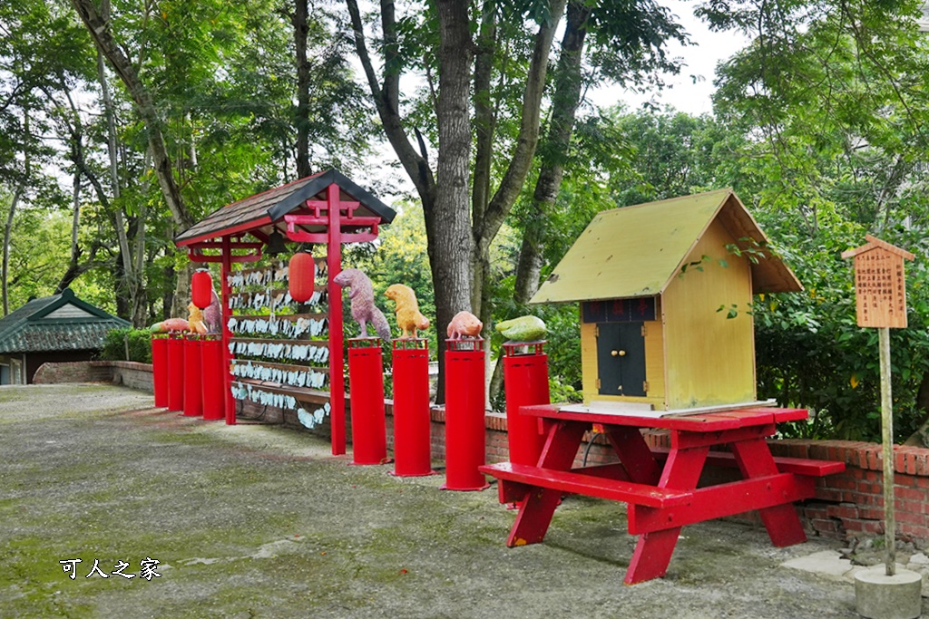 台南一日遊,台南搭船遊湖,台南柳營尖山埤渡假村,台南柳營景點,天鵝船