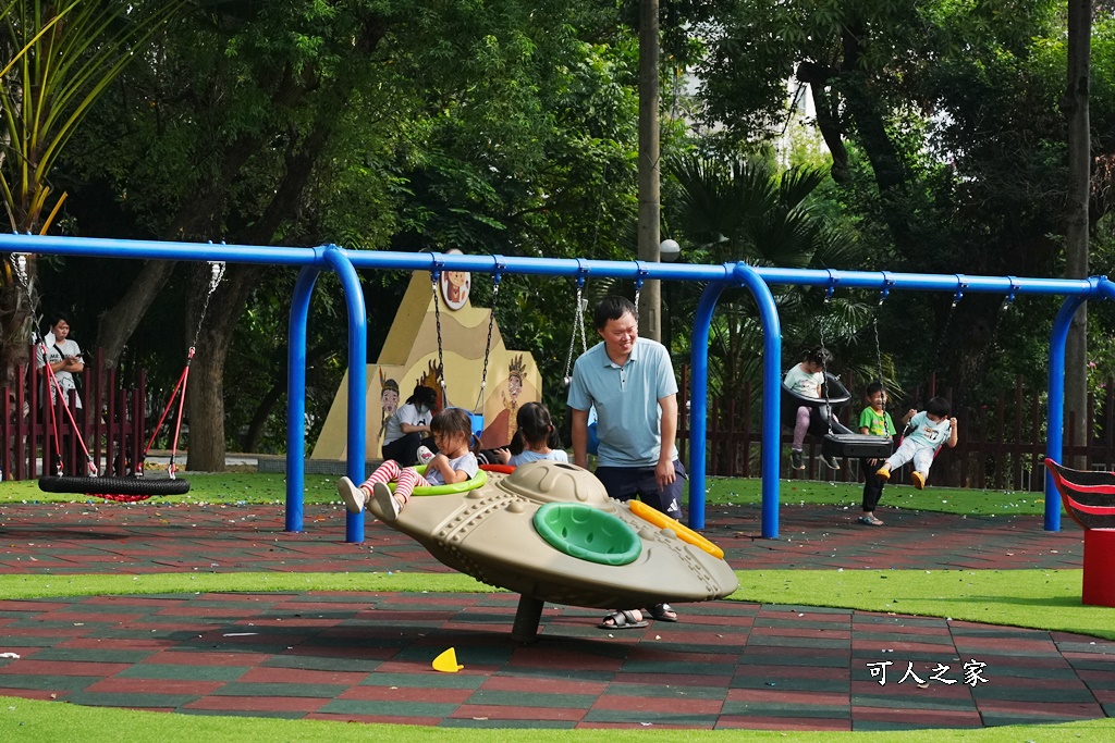 南投市中山公園,南投特色遊戲場,露營風特色遊戲設施