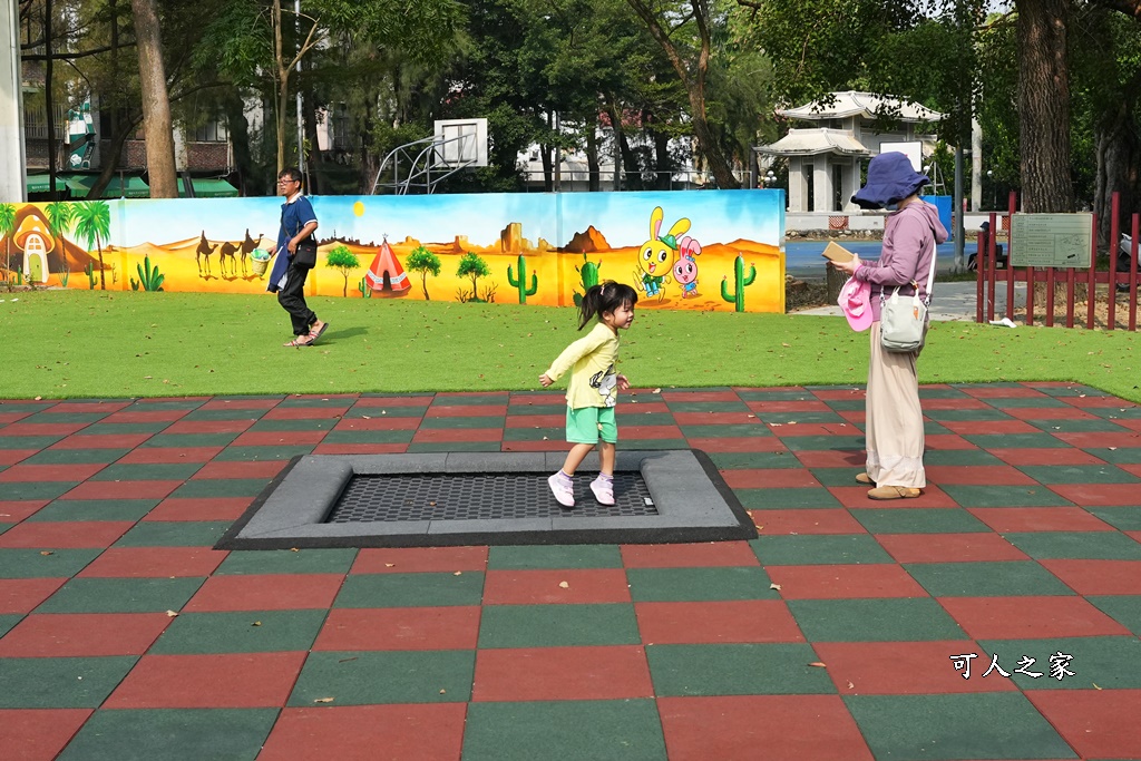 南投市中山公園,南投特色遊戲場,露營風特色遊戲設施