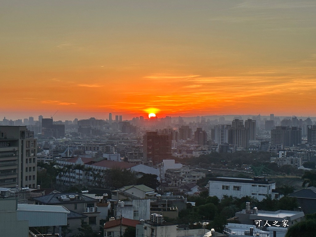 台中夜景推薦,台中景觀餐廳優質CP值高,台中求婚聖地,台中浪漫景點，夜景,台中約會,夕陽,慶生景點,求婚