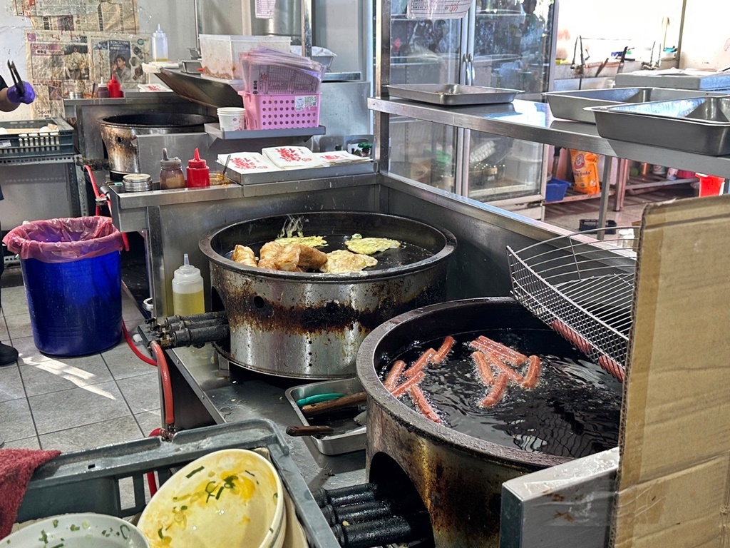 南投埔里排隊美食，早餐,埔里必吃早餐,埔里美食,清寶鹹油條