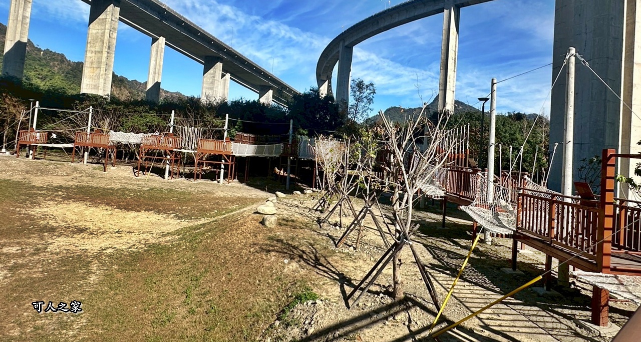 免費,南投新景點,山訓挑戰區,新景點,橋聳雲天綠雕園區,橋聳雲天綠雕園區(國道六號國姓交流道),約會