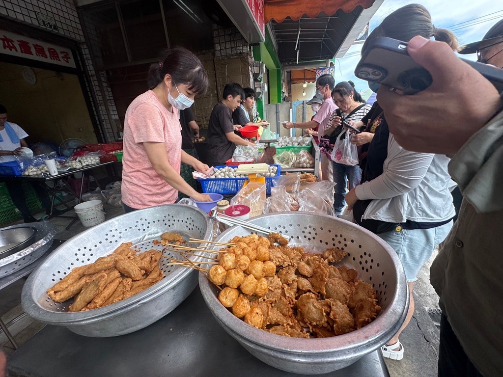 布袋一日遊,布袋觀光魚市,布袋魚市必吃美食