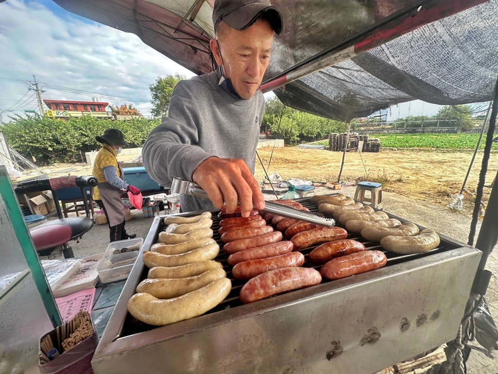 草屯國道六號東草屯交流道下,草屯王記大腸包小腸