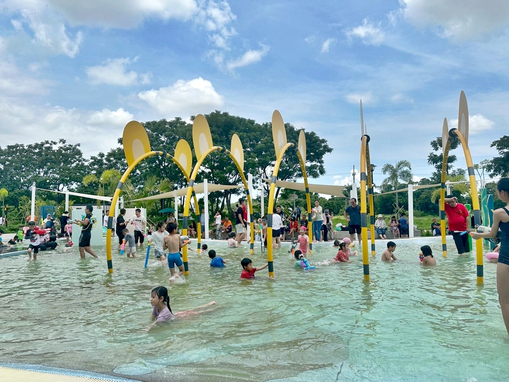 虎尾叢林水樂園時間,虎尾最大戲水公園,雲林虎尾玩水,雲林虎尾親水園區