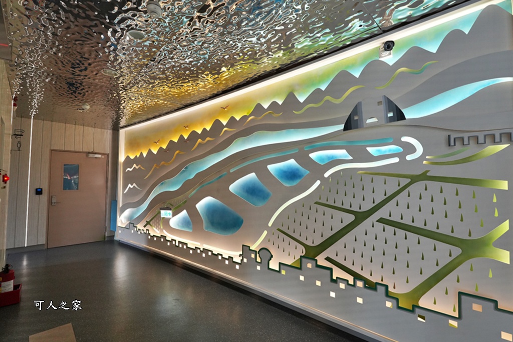 免費景點,南投國道六號景點,南投新地標,南投景點,南投草屯新地標,南投鳥嘴潭人工湖,水資源教育館,清水模建築,湖畔步道,網美拍照,親子景點,鳥嘴潭人工湖水資源教育館,鳥嘴潭水資源教育館