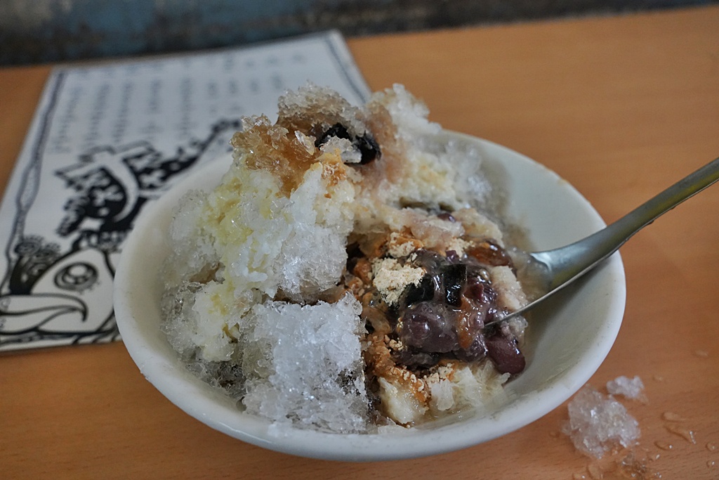 偶像劇打卡,古早味冰品,台南冰店推薦,台南必吃,台南消暑,台南美食,台南龍泉冰店,想見你取景地,懷舊冰品,手工餡料,莫奶奶的冰店