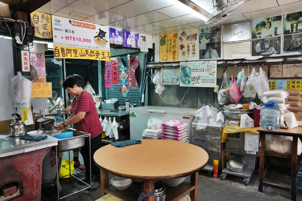 偶像劇打卡,古早味冰品,台南冰店推薦,台南必吃,台南消暑,台南美食,台南龍泉冰店,想見你取景地,懷舊冰品,手工餡料,莫奶奶的冰店