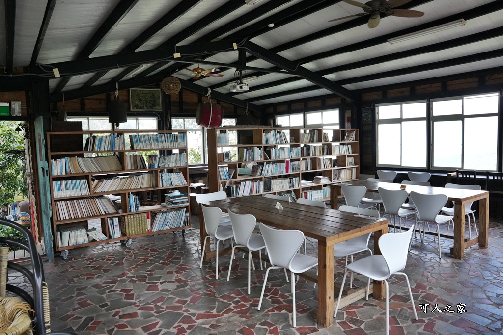 175咖啡公路,180度山景,停車場,台南咖啡廳,台南旅遊推薦,台南景觀餐廳,台南秘境,台南約會,台南美食,咖啡公路景點,咖啡果露雞腿鍋,大鋤花間,大鋤花間咖啡生態農場,室內用餐,寵物友善（雖然原文沒強調寵物可入，但有貓咪可暗示友好度）,山景咖啡廳,心靈療癒,戶外用餐,放鬆,東山咖啡,東山景觀餐廳,東山美食,樹屋餐廳,浪漫花園,療癒秘境,網美打卡,親子景點,韓式泡菜鍋,預約