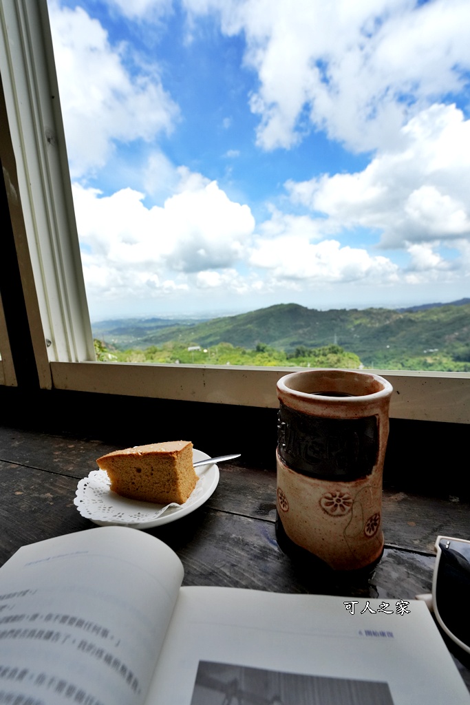 175咖啡公路,180度山景,停車場,台南咖啡廳,台南旅遊推薦,台南景觀餐廳,台南秘境,台南約會,台南美食,咖啡公路景點,咖啡果露雞腿鍋,大鋤花間,大鋤花間咖啡生態農場,室內用餐,寵物友善（雖然原文沒強調寵物可入，但有貓咪可暗示友好度）,山景咖啡廳,心靈療癒,戶外用餐,放鬆,東山咖啡,東山景觀餐廳,東山美食,樹屋餐廳,浪漫花園,療癒秘境,網美打卡,親子景點,韓式泡菜鍋,預約