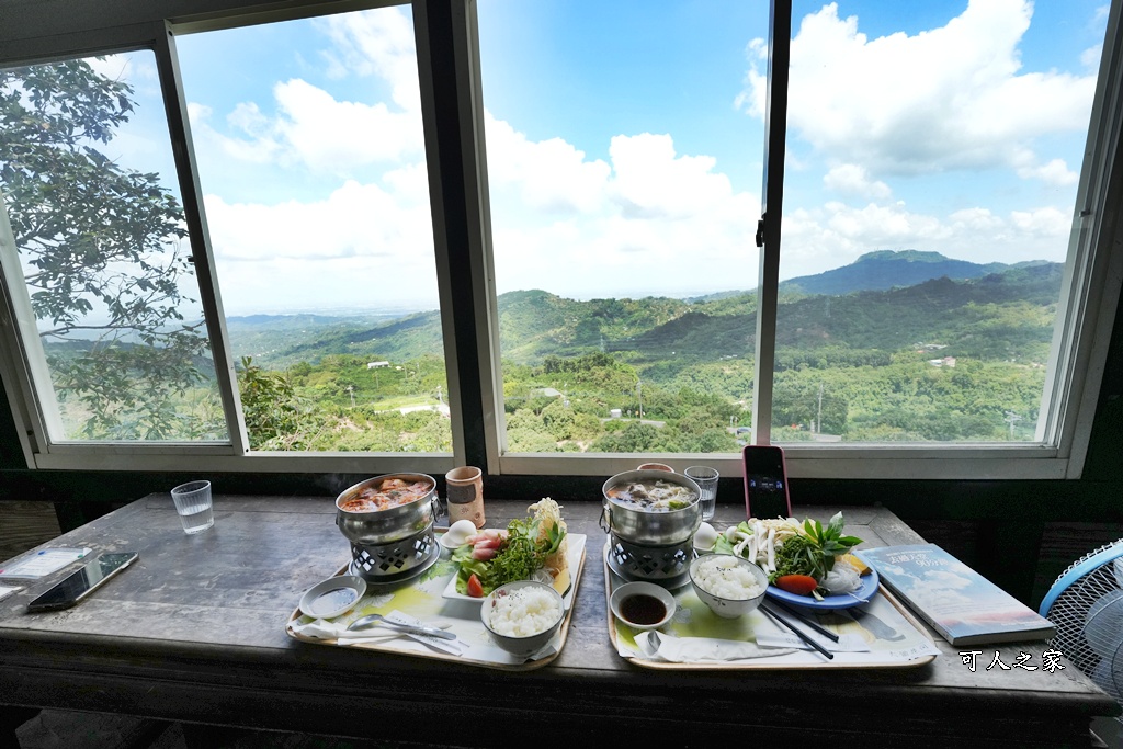 175咖啡公路,180度山景,停車場,台南咖啡廳,台南旅遊推薦,台南景觀餐廳,台南秘境,台南約會,台南美食,咖啡公路景點,咖啡果露雞腿鍋,大鋤花間,大鋤花間咖啡生態農場,室內用餐,寵物友善（雖然原文沒強調寵物可入，但有貓咪可暗示友好度）,山景咖啡廳,心靈療癒,戶外用餐,放鬆,東山咖啡,東山景觀餐廳,東山美食,樹屋餐廳,浪漫花園,療癒秘境,網美打卡,親子景點,韓式泡菜鍋,預約