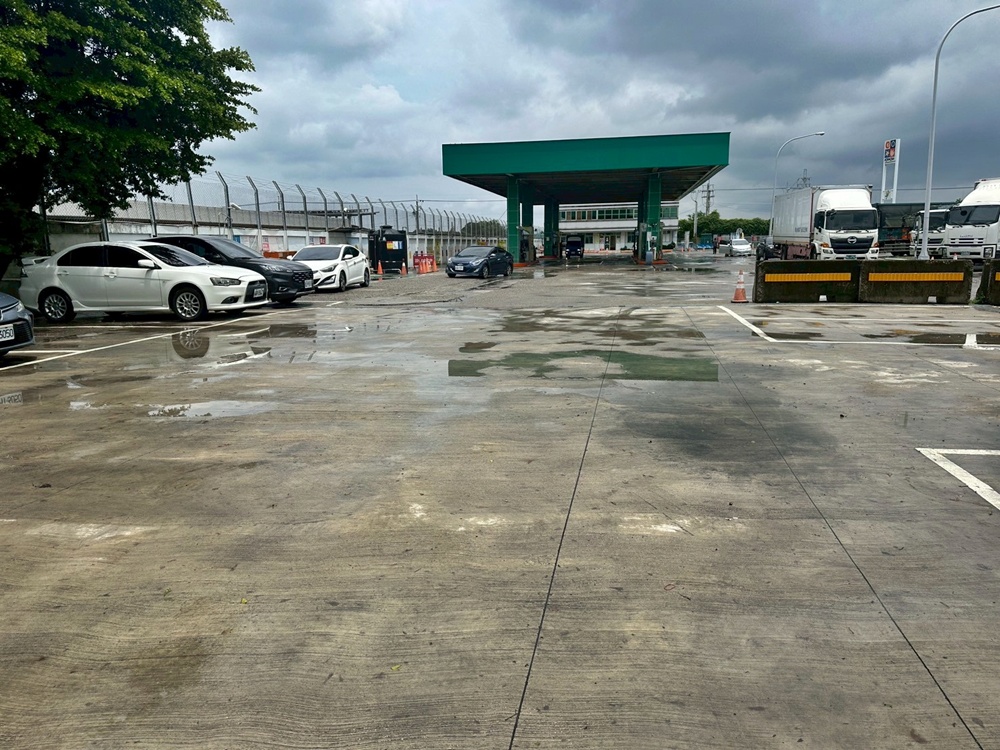 #西螺美食 #垂降運將便當 #西螺服務區 #隱藏版美食 #牆邊便當 #古早味便當 #司機愛店 #銅板美食 #西螺必吃 #旅行美食 #台灣美食 #公路美食 #在地小吃,牆邊便當,西螺古早味,西螺垂降運將便當,西螺必吃,西螺服務區美食,西螺隱藏便當,運將便當