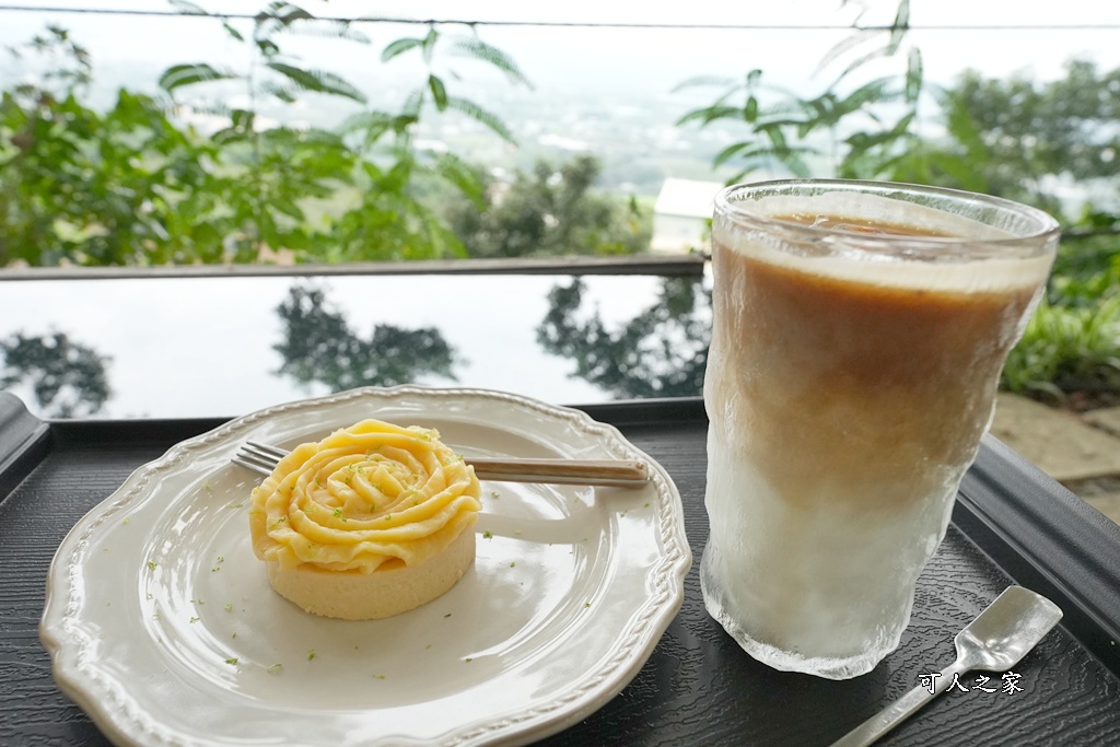 假日限定,卓蘭秘境咖啡,小山丘 hillside 145.5k,戶外咖啡廳,手作甜點,文青風,無敵山景,療癒放鬆,網美必訪,苗栗景點