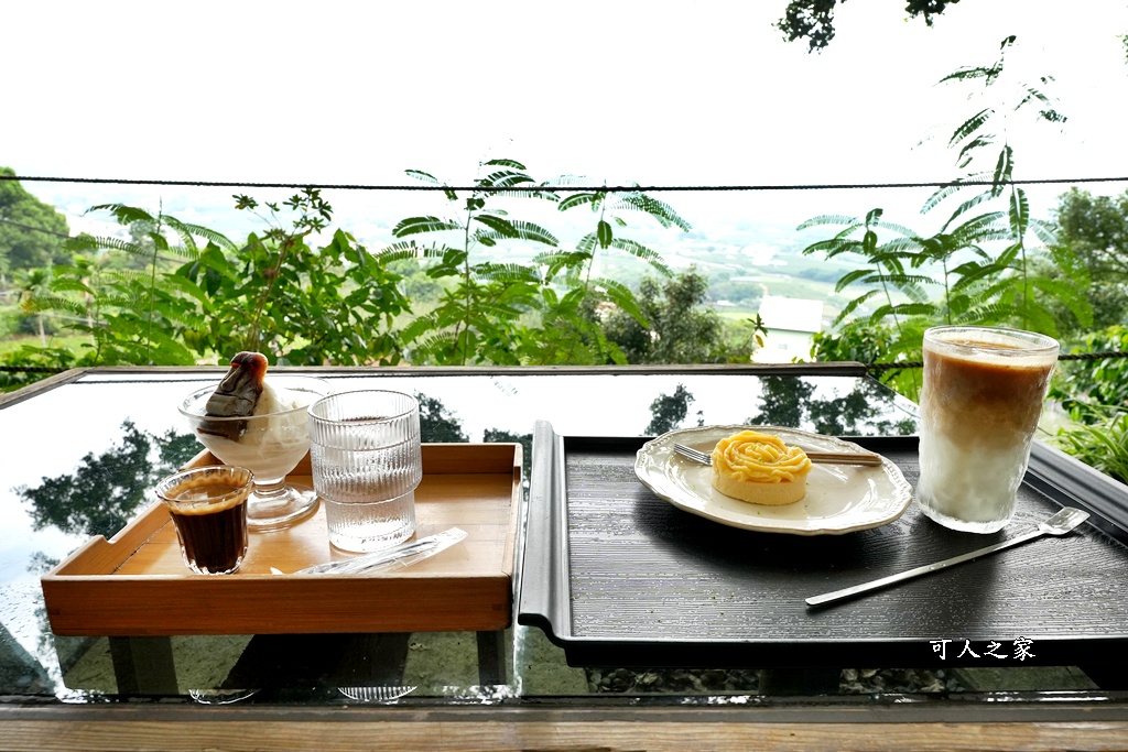 假日限定,卓蘭秘境咖啡,小山丘 hillside 145.5k,戶外咖啡廳,手作甜點,文青風,無敵山景,療癒放鬆,網美必訪,苗栗景點
