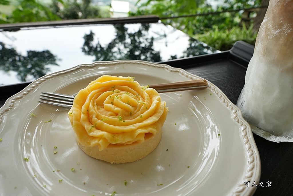 假日限定,卓蘭秘境咖啡,小山丘 hillside 145.5k,戶外咖啡廳,手作甜點,文青風,無敵山景,療癒放鬆,網美必訪,苗栗景點