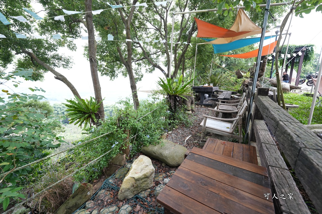 假日限定,卓蘭秘境咖啡,小山丘 hillside 145.5k,戶外咖啡廳,手作甜點,文青風,無敵山景,療癒放鬆,網美必訪,苗栗景點