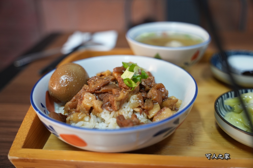 懷舊料理,滷肉飯,紫微庭園美食,金寧鄉美食,金門古厝餐廳,金門必吃,金門旅遊,金門紫微庭園美食:美到哭!古厝秘境裡藏著超銷魂滷肉飯,金門必訪的味蕾與視覺雙重饗宴!,金門美食,麵線 懷舊料理,滷肉飯,紫微庭園美食,金寧鄉美食,金門古厝餐廳,金門必吃,金門旅遊,金門紫微庭園美食:美到哭!古厝秘境裡藏著超銷魂滷肉飯,金門必訪的味蕾與視覺雙重饗宴!,金門美食,麵線