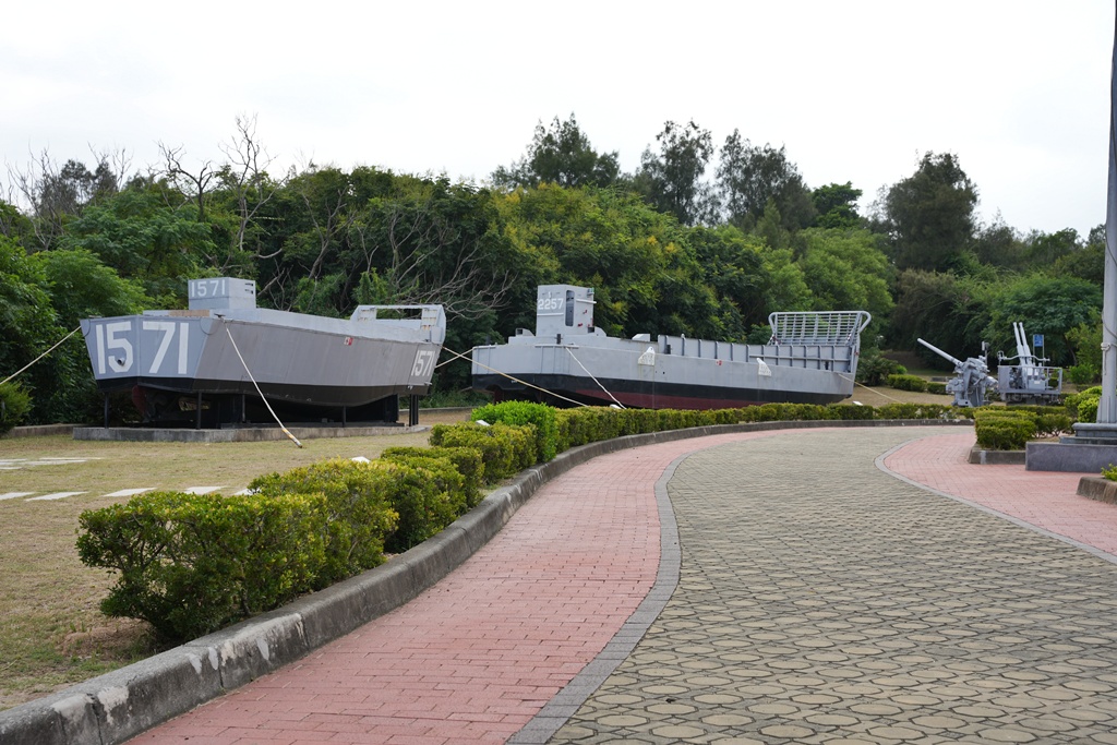 #金門 #翟山坑道 #金門景點 #免門票 #天然冷氣 #戰地風情 #涼爽秘境 #金門自由行 #網美景點 #拍照打卡 #夏天去哪玩 #地下奇景 #金門 #翟山坑道 #金門景點 #免門票 #天然冷氣 #戰地風情 #涼爽秘境 #金門自由行 #網美景點 #拍照打卡 #夏天去哪玩 #地下奇景