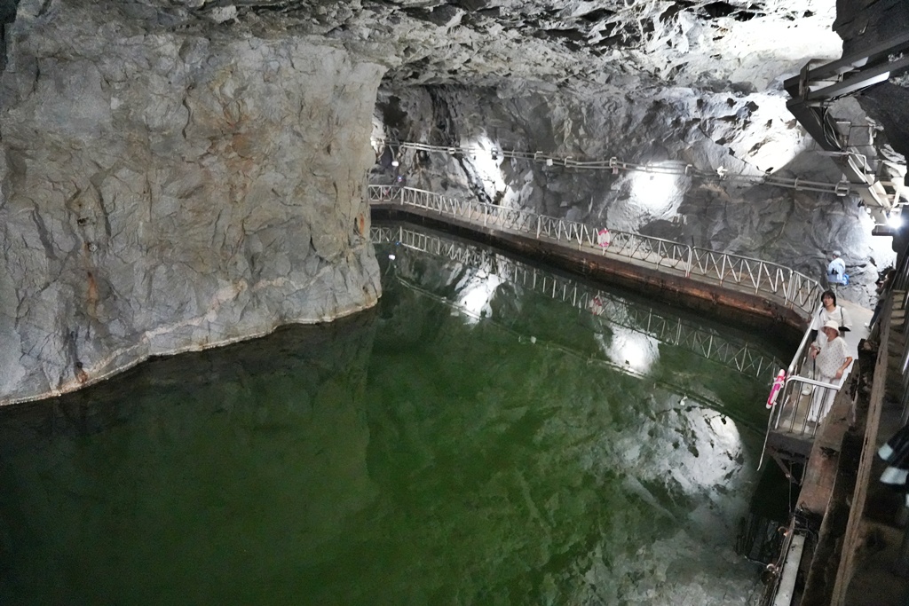 #金門 #翟山坑道 #金門景點 #免門票 #天然冷氣 #戰地風情 #涼爽秘境 #金門自由行 #網美景點 #拍照打卡 #夏天去哪玩 #地下奇景 #金門 #翟山坑道 #金門景點 #免門票 #天然冷氣 #戰地風情 #涼爽秘境 #金門自由行 #網美景點 #拍照打卡 #夏天去哪玩 #地下奇景