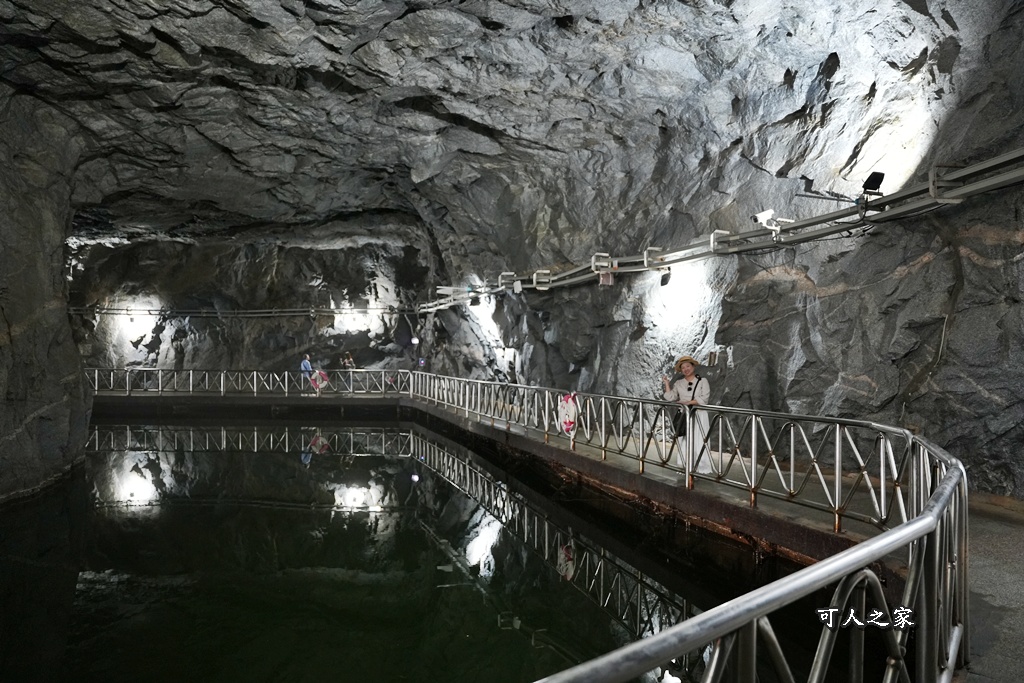 #金門 #翟山坑道 #金門景點 #免門票 #天然冷氣 #戰地風情 #涼爽秘境 #金門自由行 #網美景點 #拍照打卡 #夏天去哪玩 #地下奇景 #金門 #翟山坑道 #金門景點 #免門票 #天然冷氣 #戰地風情 #涼爽秘境 #金門自由行 #網美景點 #拍照打卡 #夏天去哪玩 #地下奇景