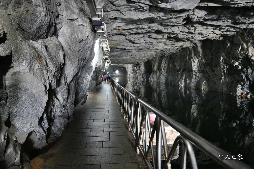 #金門 #翟山坑道 #金門景點 #免門票 #天然冷氣 #戰地風情 #涼爽秘境 #金門自由行 #網美景點 #拍照打卡 #夏天去哪玩 #地下奇景 #金門 #翟山坑道 #金門景點 #免門票 #天然冷氣 #戰地風情 #涼爽秘境 #金門自由行 #網美景點 #拍照打卡 #夏天去哪玩 #地下奇景