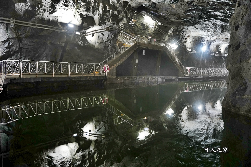 #金門 #翟山坑道 #金門景點 #免門票 #天然冷氣 #戰地風情 #涼爽秘境 #金門自由行 #網美景點 #拍照打卡 #夏天去哪玩 #地下奇景 #金門 #翟山坑道 #金門景點 #免門票 #天然冷氣 #戰地風情 #涼爽秘境 #金門自由行 #網美景點 #拍照打卡 #夏天去哪玩 #地下奇景