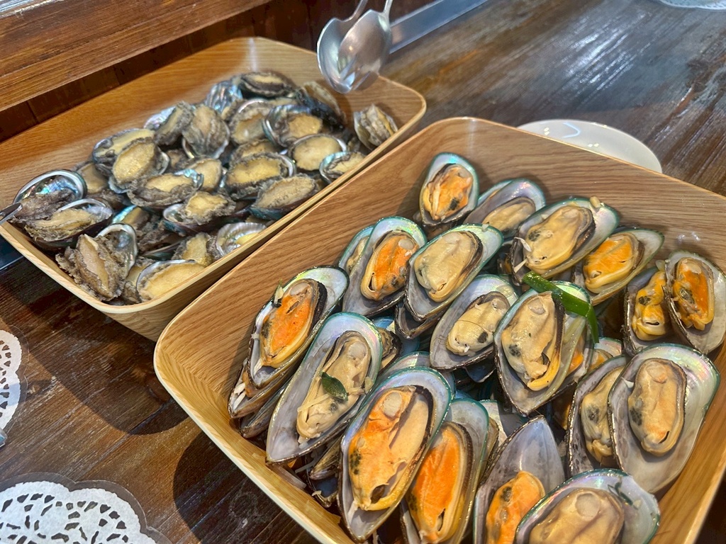 假日限定,寵物友善,森林系餐廳,歐式古堡,漫步雲端森林廚房,網美餐廳,自助沙拉吧吃到飽,苗栗三義,苗栗美食,餐廳預約