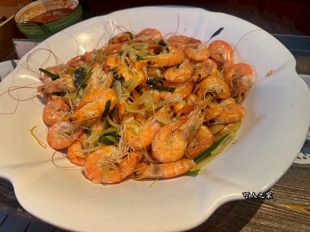 假日限定,寵物友善,森林系餐廳,歐式古堡,漫步雲端森林廚房,網美餐廳,自助沙拉吧吃到飽,苗栗三義,苗栗美食,餐廳預約