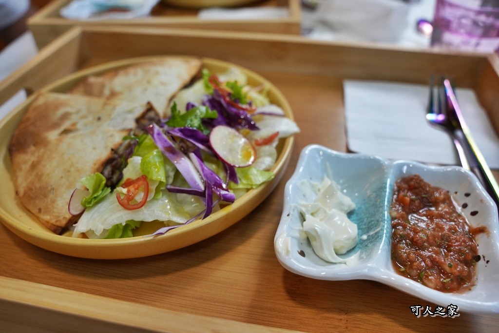 ig打卡,IG景點,三峽,三峽一日遊,三峽下午茶,三峽咖啡廳,三峽打卡,三峽景觀餐廳,三峽特色餐廳,三峽秘境,三峽美食推薦,九重葛步道,低消,免費停車,咖啡甜點,夢幻玻璃屋,大型裝置藝術,山林秘境,戶外用餐區,打卡熱點,拍照景點,新北,新北三峽,新北三峽醉月景觀餐廳,新北下午茶,新北咖啡廳,新北景點,新北約會,新開幕餐廳,景觀咖啡,景觀咖啡廳,景觀餐廳,玻璃屋,異國風情餐廳,粉紅頑皮豹,粉紅頑皮豹打卡,約會餐廳,綠意庭園,網美咖啡,網美咖啡廳,網美景點,網美餐廳,落羽松,落羽松大道,親子景點,輕食咖啡廳,醉月,醉月景觀餐廳,雙心裝置,鳶山紅樓