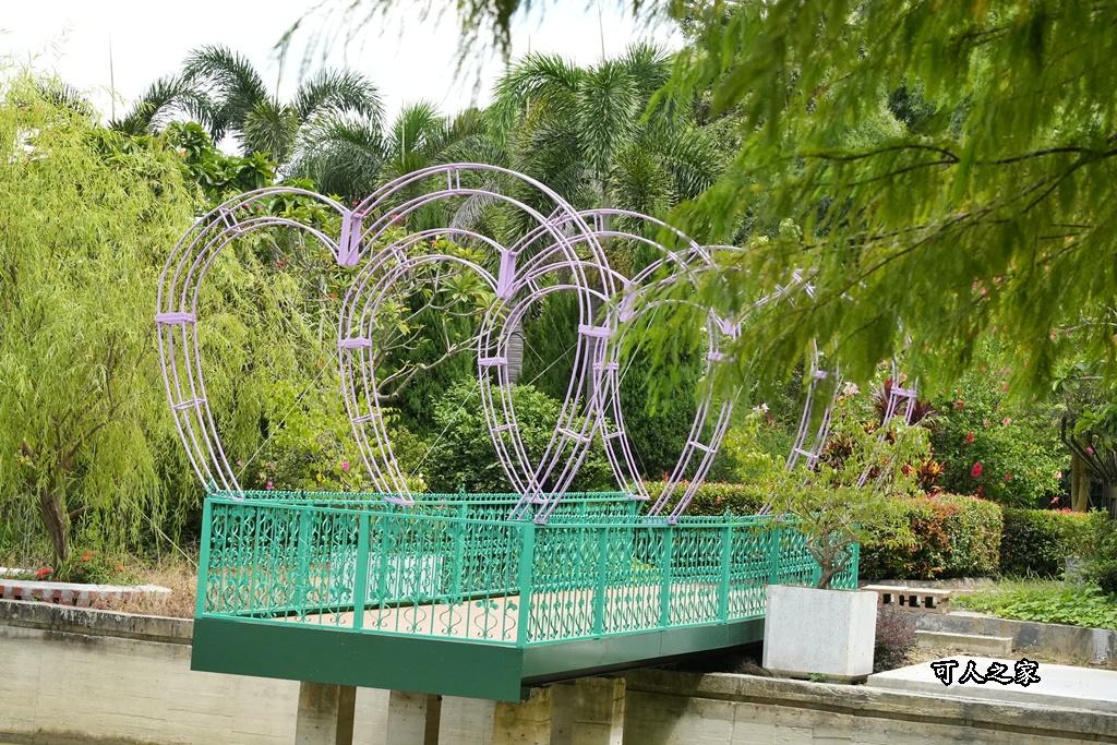 ig打卡,IG景點,三峽,三峽一日遊,三峽下午茶,三峽咖啡廳,三峽打卡,三峽景觀餐廳,三峽特色餐廳,三峽秘境,三峽美食推薦,九重葛步道,低消,免費停車,咖啡甜點,夢幻玻璃屋,大型裝置藝術,山林秘境,戶外用餐區,打卡熱點,拍照景點,新北,新北三峽,新北三峽醉月景觀餐廳,新北下午茶,新北咖啡廳,新北景點,新北約會,新開幕餐廳,景觀咖啡,景觀咖啡廳,景觀餐廳,玻璃屋,異國風情餐廳,粉紅頑皮豹,粉紅頑皮豹打卡,約會餐廳,綠意庭園,網美咖啡,網美咖啡廳,網美景點,網美餐廳,落羽松,落羽松大道,親子景點,輕食咖啡廳,醉月,醉月景觀餐廳,雙心裝置,鳶山紅樓