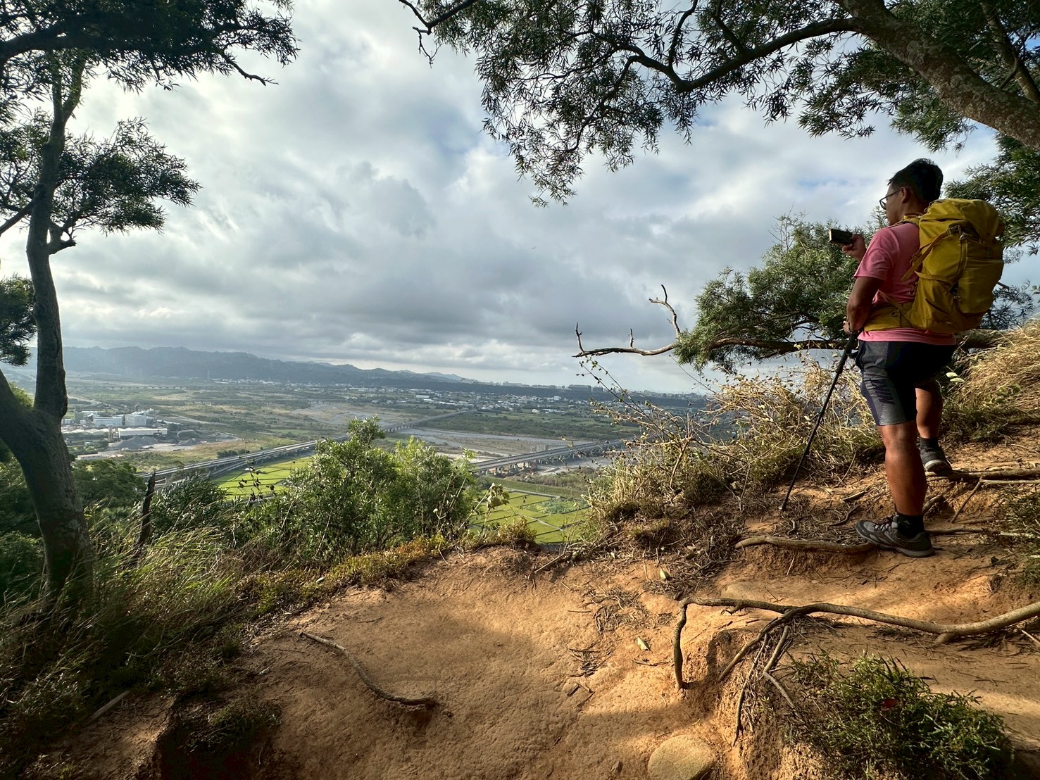 O型環狀,壯闊美景,奉茶隊,挑戰路線,火炎山大峽谷,登山健行,網美景點,苗栗一日遊,苗栗景點,苗栗火炎山步道,親子步道