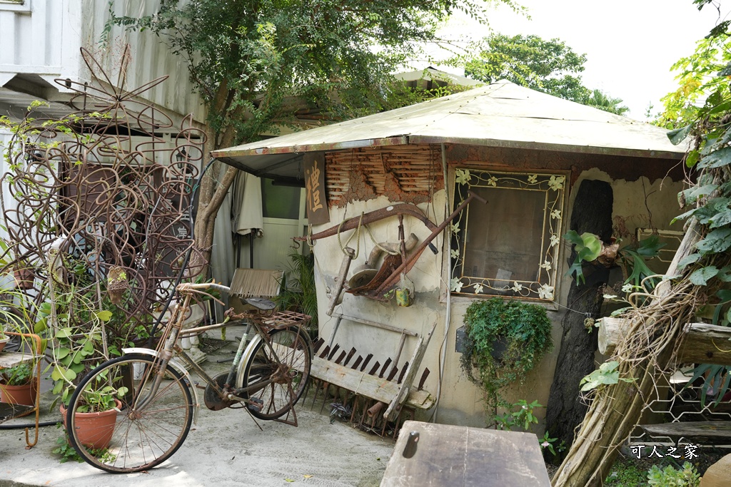 回角咖啡,回角咖啡停車,白色貨櫃屋,苗栗下午茶,苗栗咖啡,苗栗慢活,苗栗拍照景點,苗栗文青,苗栗田野,苗栗秘境咖啡廳,苗栗網美咖啡,苗栗老物