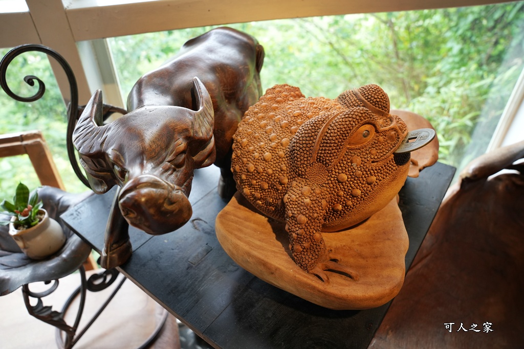 回角咖啡,回角咖啡停車,白色貨櫃屋,苗栗下午茶,苗栗咖啡,苗栗慢活,苗栗拍照景點,苗栗文青,苗栗田野,苗栗秘境咖啡廳,苗栗網美咖啡,苗栗老物