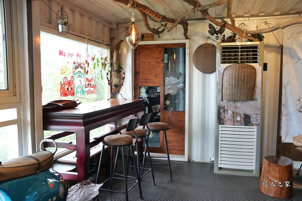 回角咖啡,回角咖啡停車,白色貨櫃屋,苗栗下午茶,苗栗咖啡,苗栗慢活,苗栗拍照景點,苗栗文青,苗栗田野,苗栗秘境咖啡廳,苗栗網美咖啡,苗栗老物