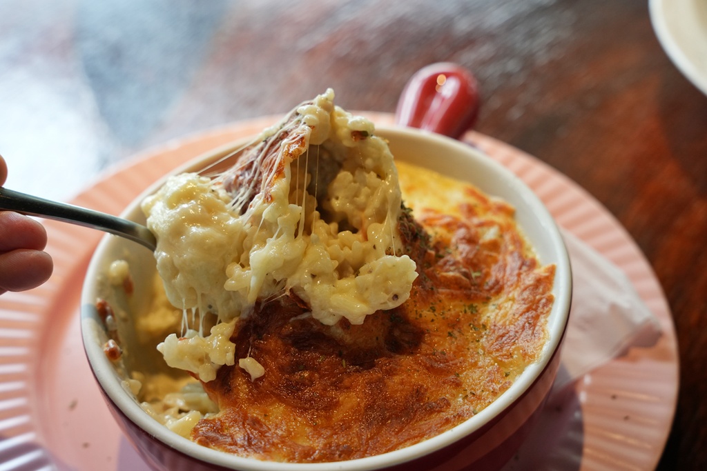 回角咖啡,回角咖啡停車,白色貨櫃屋,苗栗下午茶,苗栗咖啡,苗栗慢活,苗栗拍照景點,苗栗文青,苗栗田野,苗栗秘境咖啡廳,苗栗網美咖啡,苗栗老物