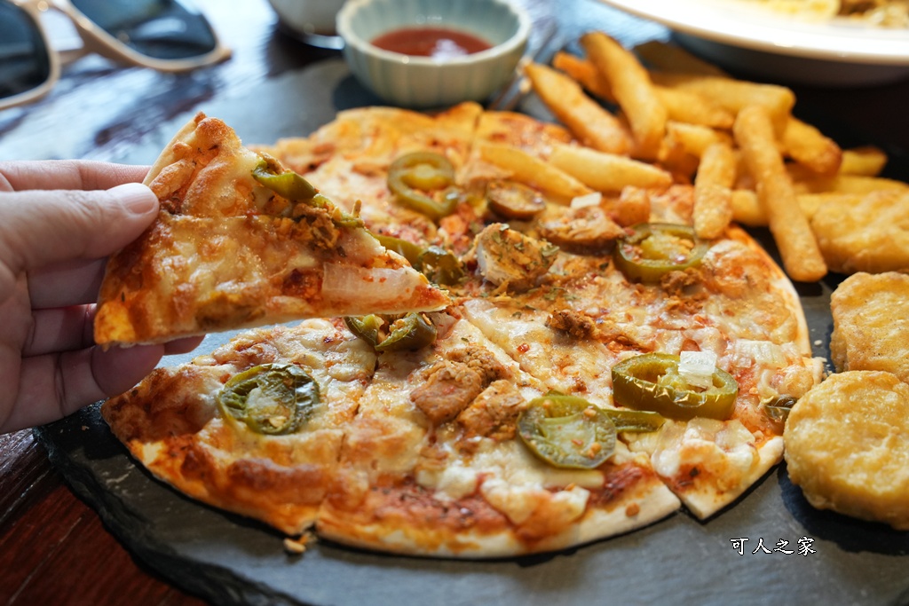 回角咖啡,回角咖啡停車,白色貨櫃屋,苗栗下午茶,苗栗咖啡,苗栗慢活,苗栗拍照景點,苗栗文青,苗栗田野,苗栗秘境咖啡廳,苗栗網美咖啡,苗栗老物