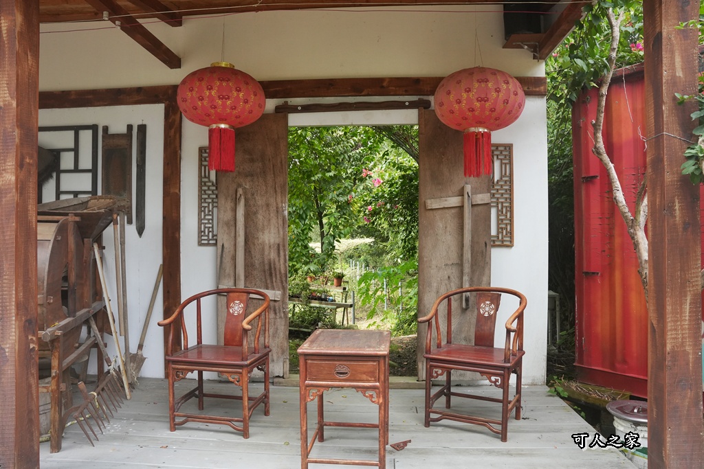 回角咖啡,回角咖啡停車,白色貨櫃屋,苗栗下午茶,苗栗咖啡,苗栗慢活,苗栗拍照景點,苗栗文青,苗栗田野,苗栗秘境咖啡廳,苗栗網美咖啡,苗栗老物